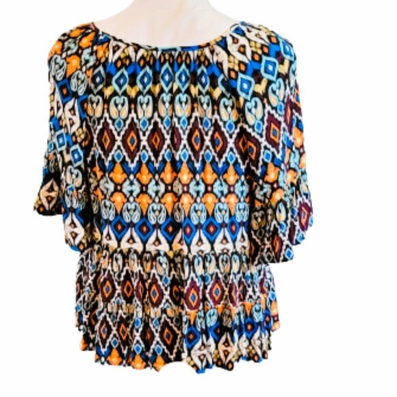 Cato Aztec Design Casual Scoop Neck Short Sleeve Top with Ruffle in Size Small - Picture 3 of 4